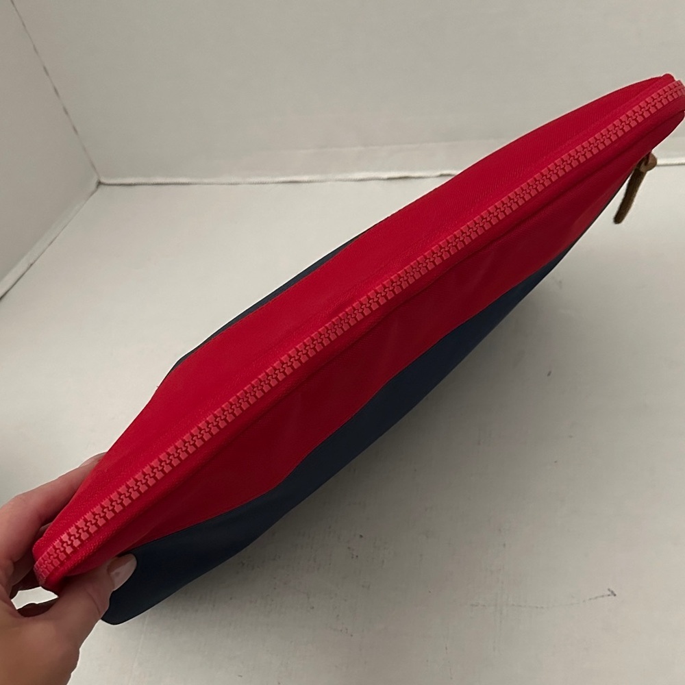 Herschel Supply Company Red and Navy Laptop Bag - Picture 8 of 16